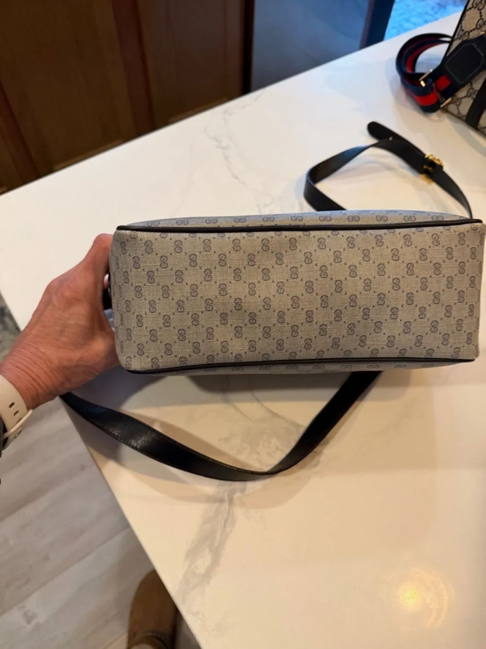 Gucci Blue Leather and Beige/Gray GG Monogram Shoulder Bag - Picture 5 of 14